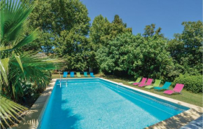 Awesome Home In Jonquières